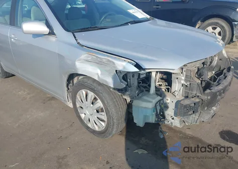 2009 Toyota Camry Le z USA, uszkodzony, nr VIN 4T1BE46K29U899522